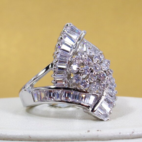 Large clear cubic zirconia stone ring with baguette and round stones Size 8 - Picture 9 of 9